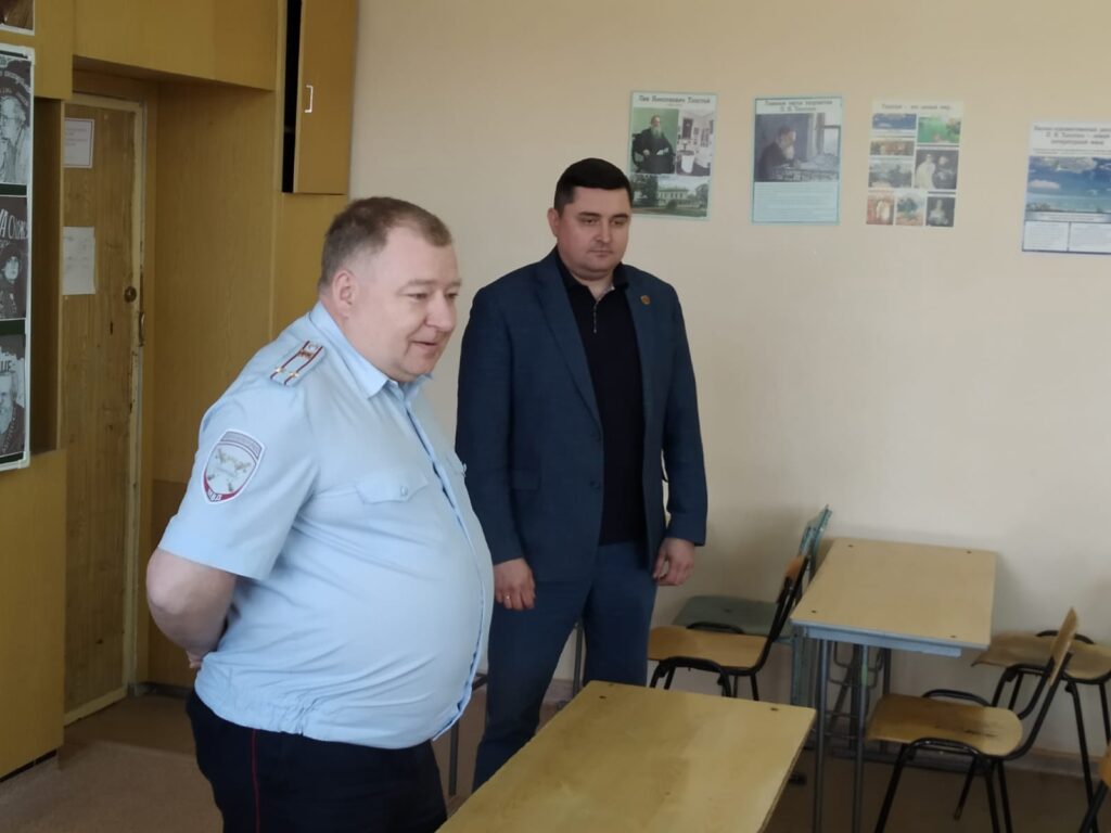 Депутат Глеб Шелепов провел встречу с воспитанниками ТИПТиС