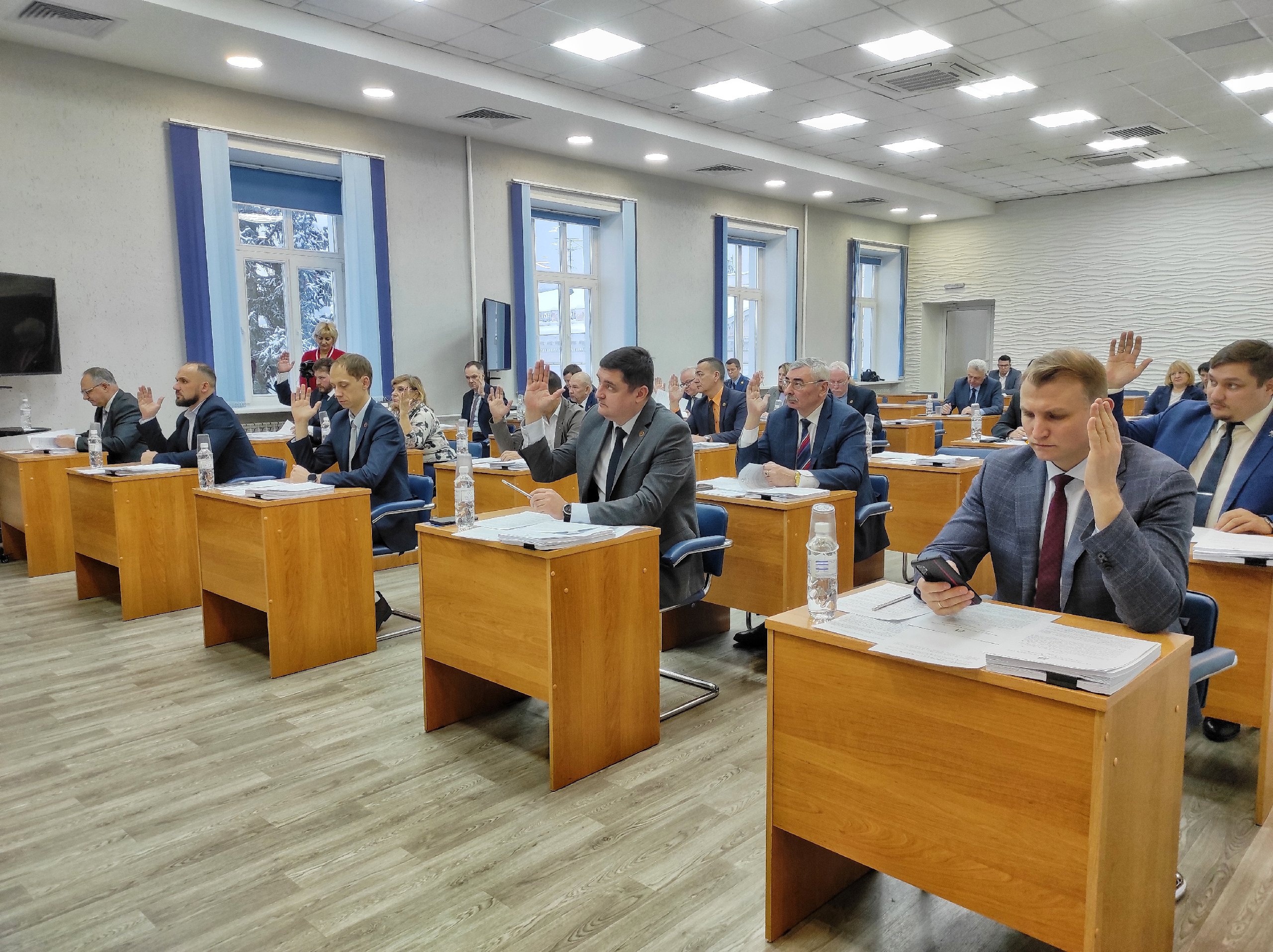 Сегодня прошло заседание 37-й внеочередной сессии Совета депутатов