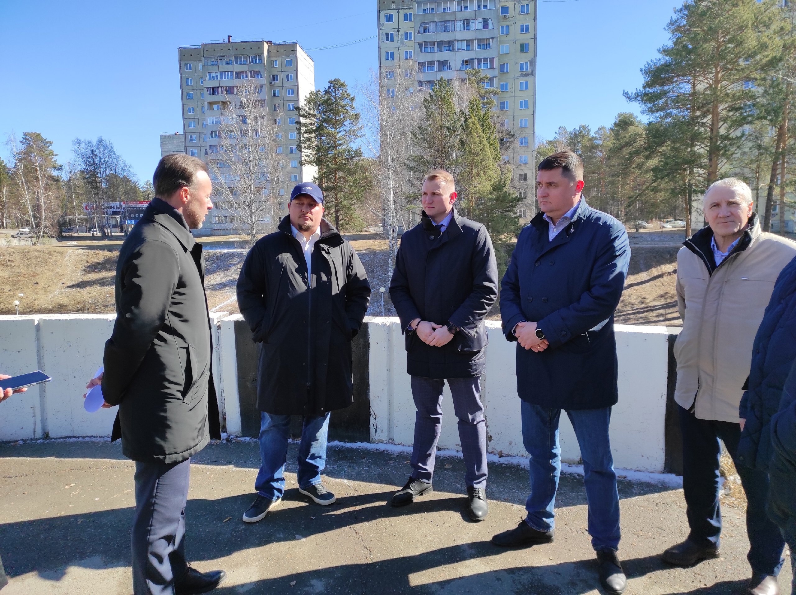 Депутаты совместно с Главой города провели выездное совещание о масштабном ремонте улицы 60 лет ВЛКСМ