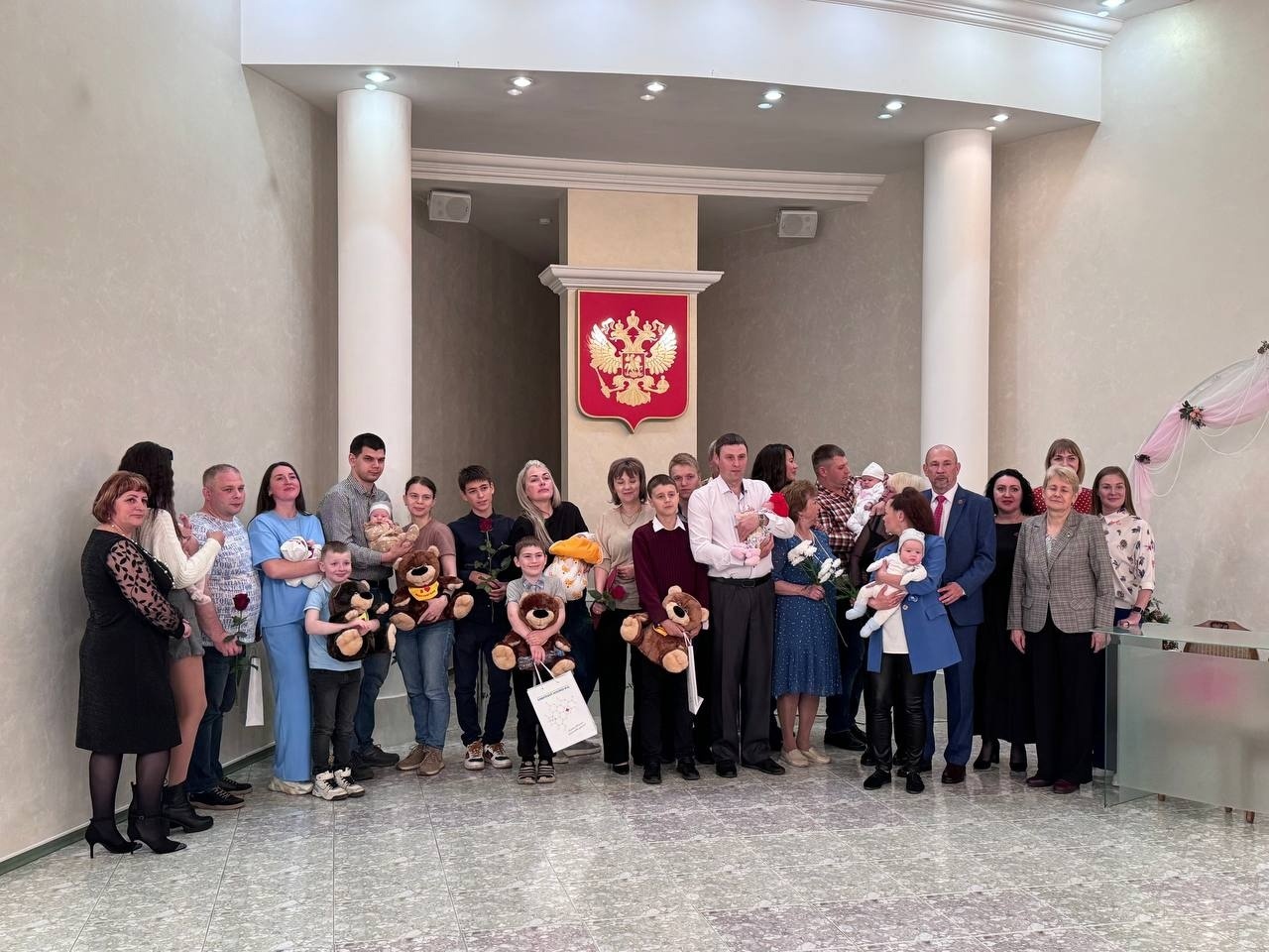 Депутат Анатолий Новаковский принял участие в чествовании новорожденных во Дворце торжественных обрядов 