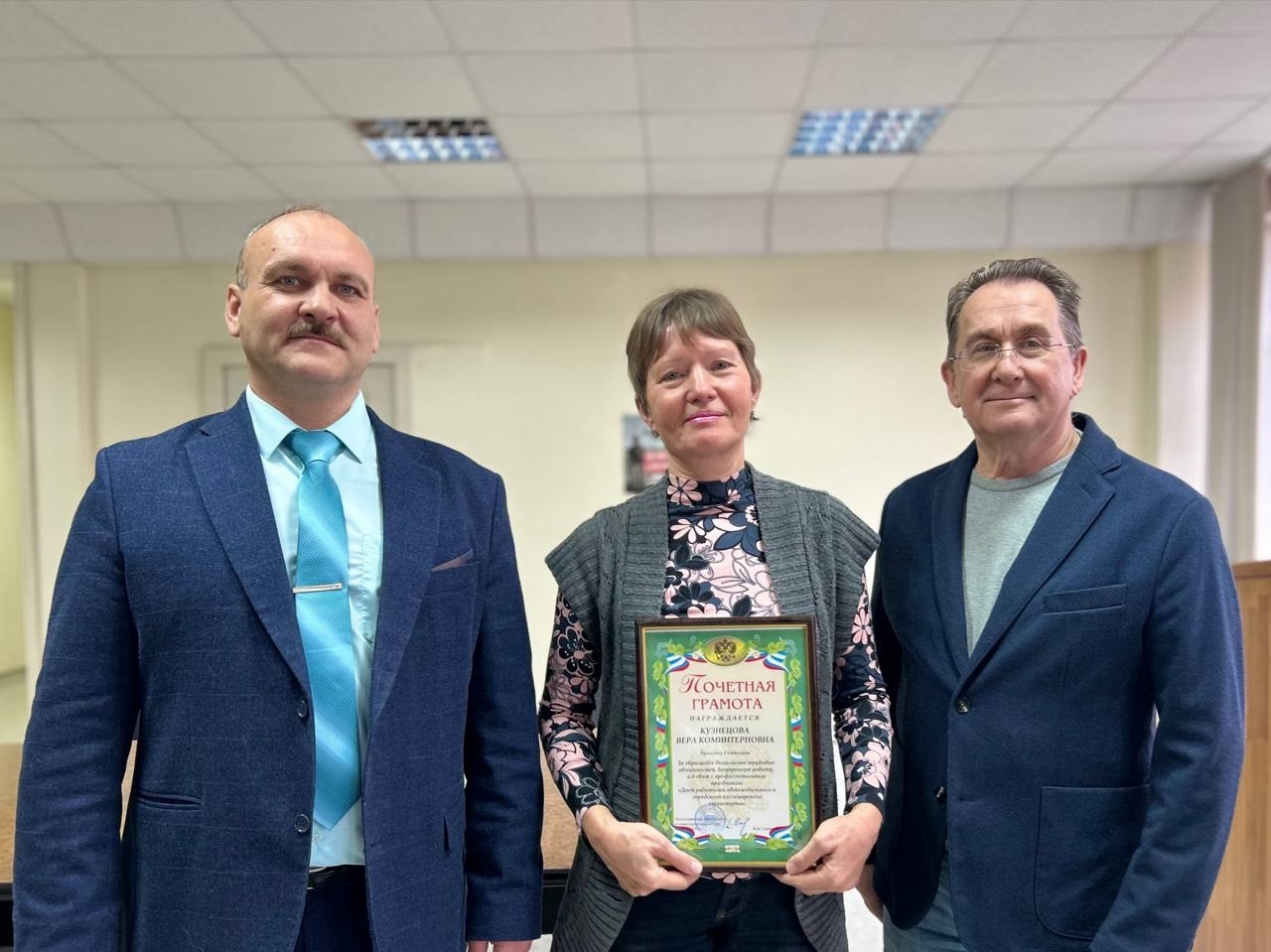 Председатель Совета депутатов поздравил сотрудников железногорского ПАТП с Днём автомобилиста