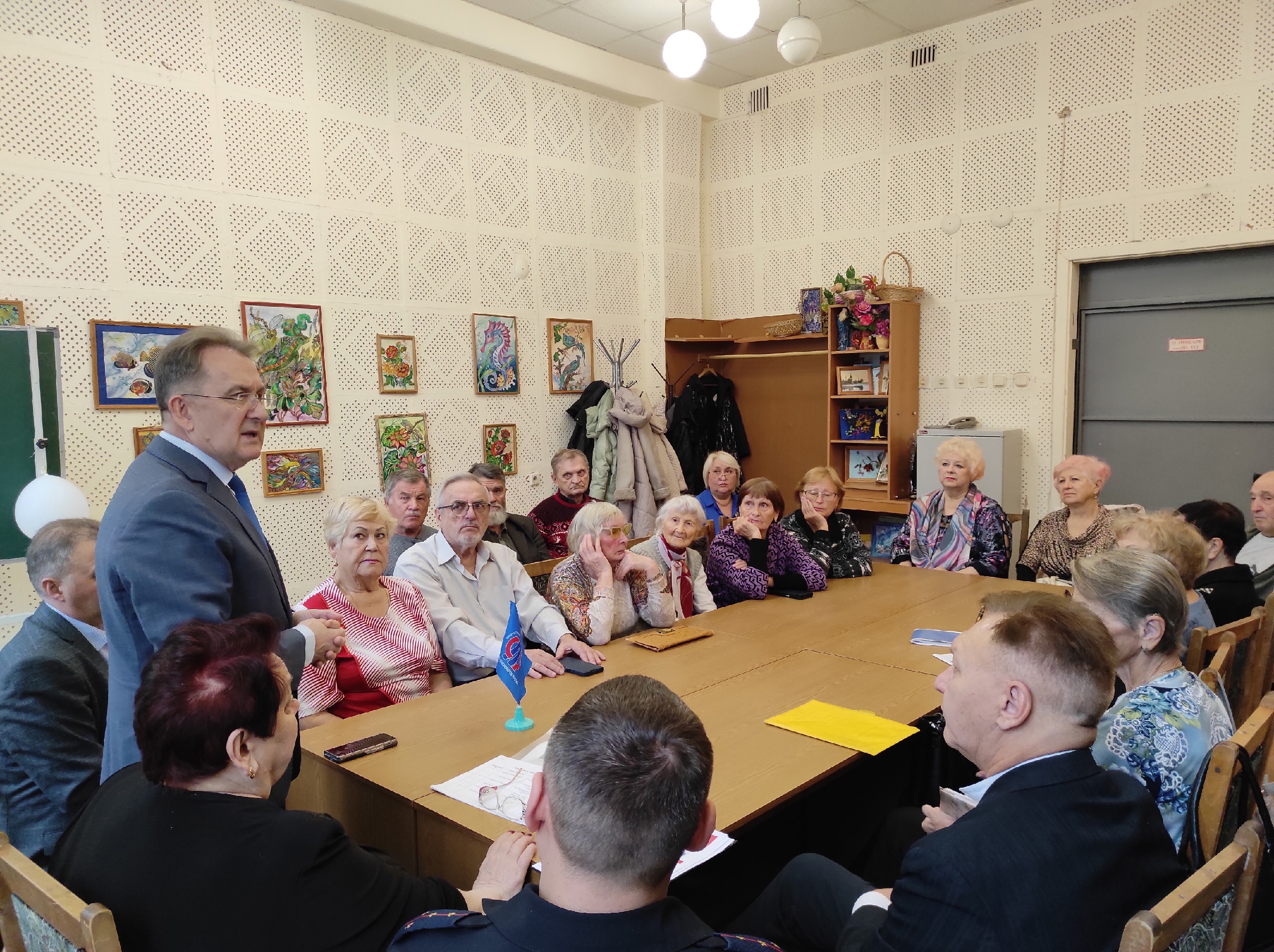 Председатель Совета депутатов ЗАТО г. Железногорск Сергей Проскурнин и его заместитель Сергей Бурцев приняли участие в расширенном заседании местного отделения общероссийской общественной организации «Союз пенсионеров России»