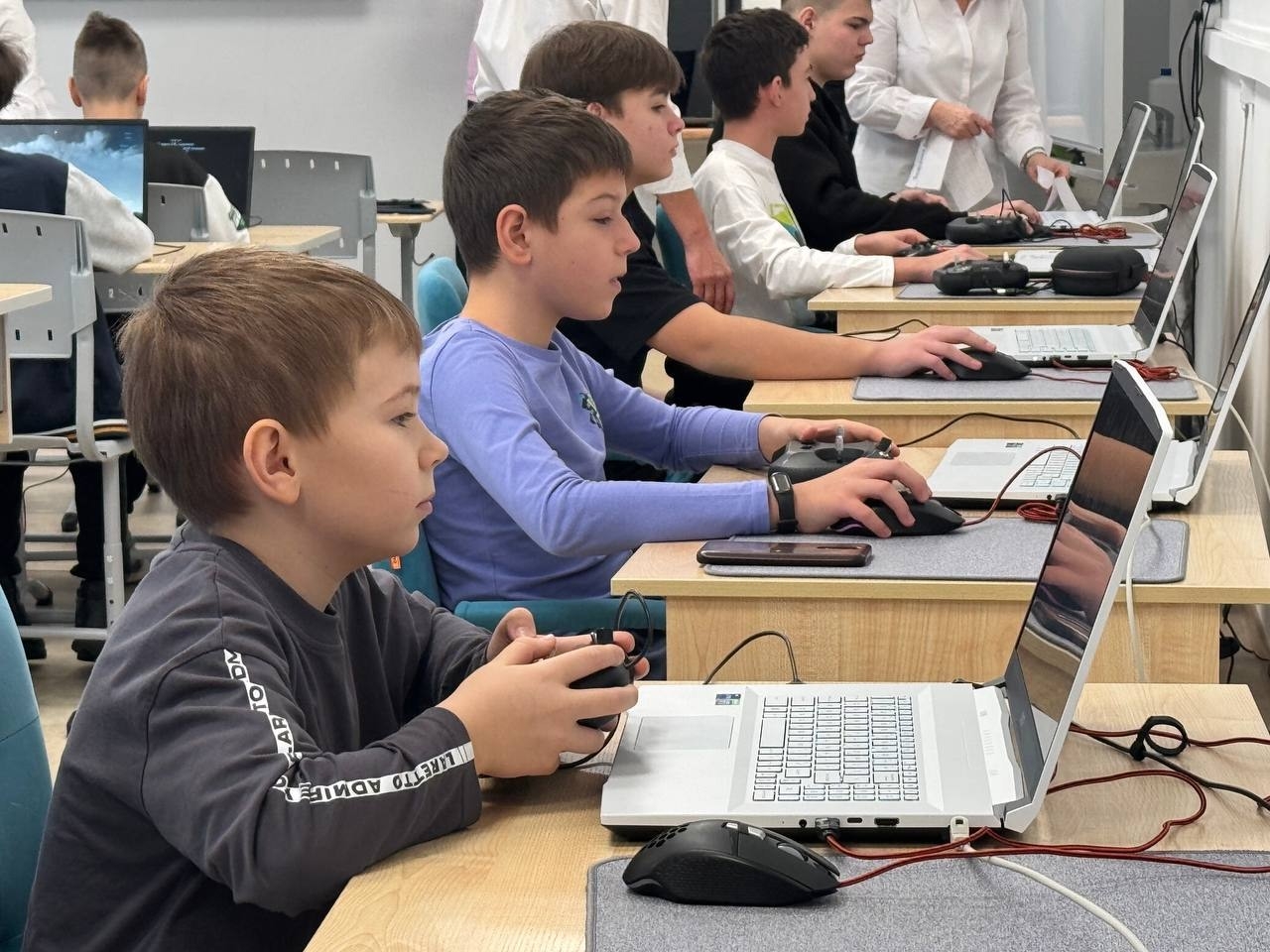 В Школе космонавтики состоялось торжественное открытие финала четвёртого этапа соревнований на кубок Главы ЗАТО по беспилотным летательным аппаратам (БПЛА) 