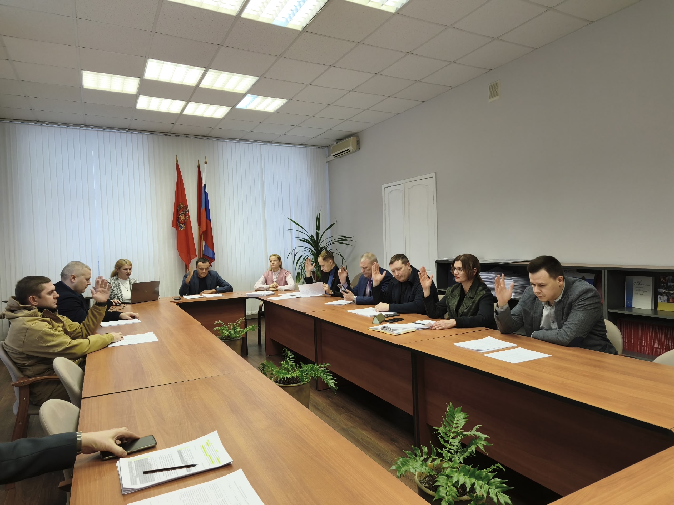 В зале Совета депутатов ЗАТО Железногорск состоялось заседание комиссии по вопросам экономики, собственности и ЖКХ