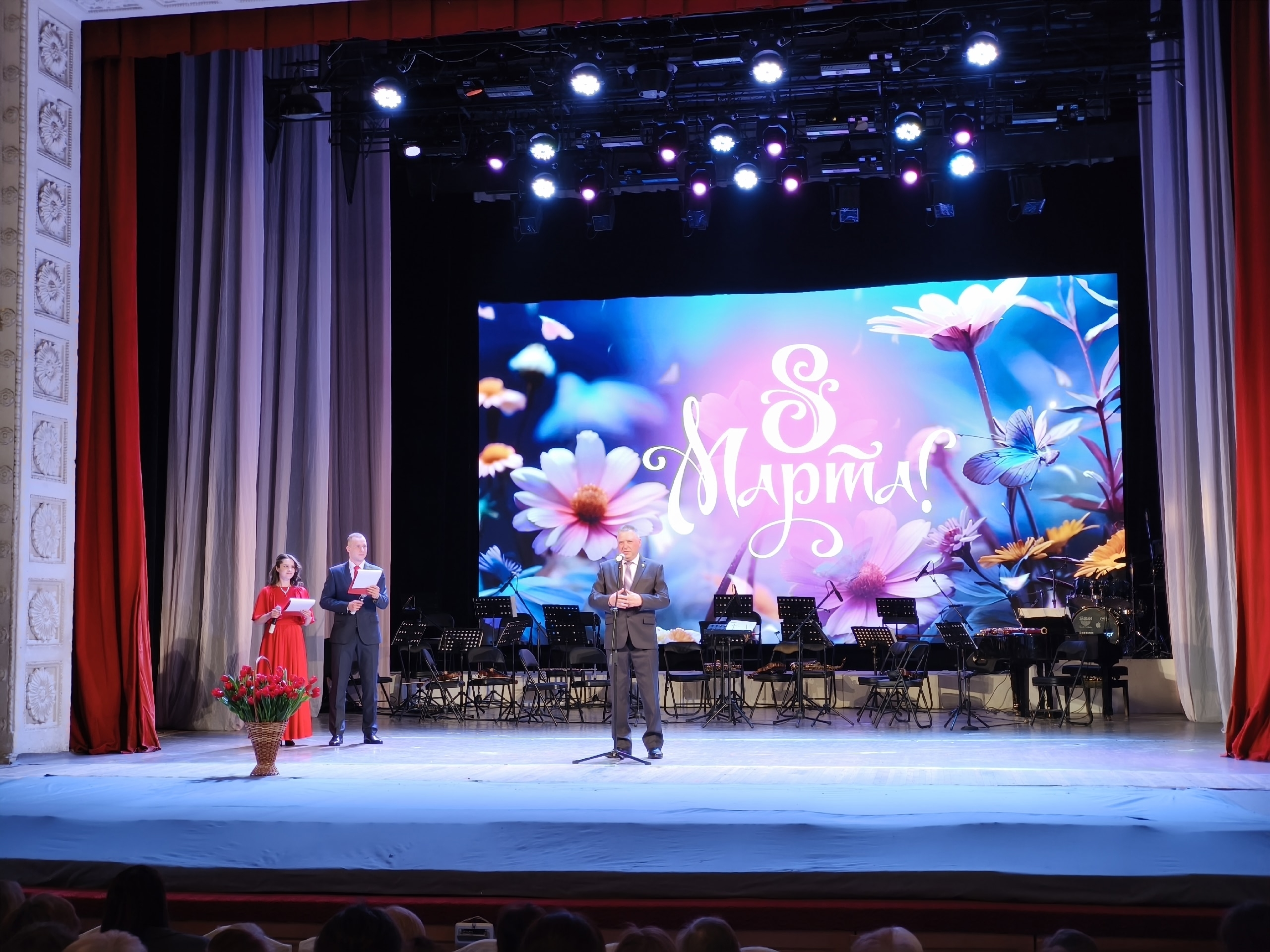 Концерт посвященный Международному женскому дню прошёл во Дворце культуры