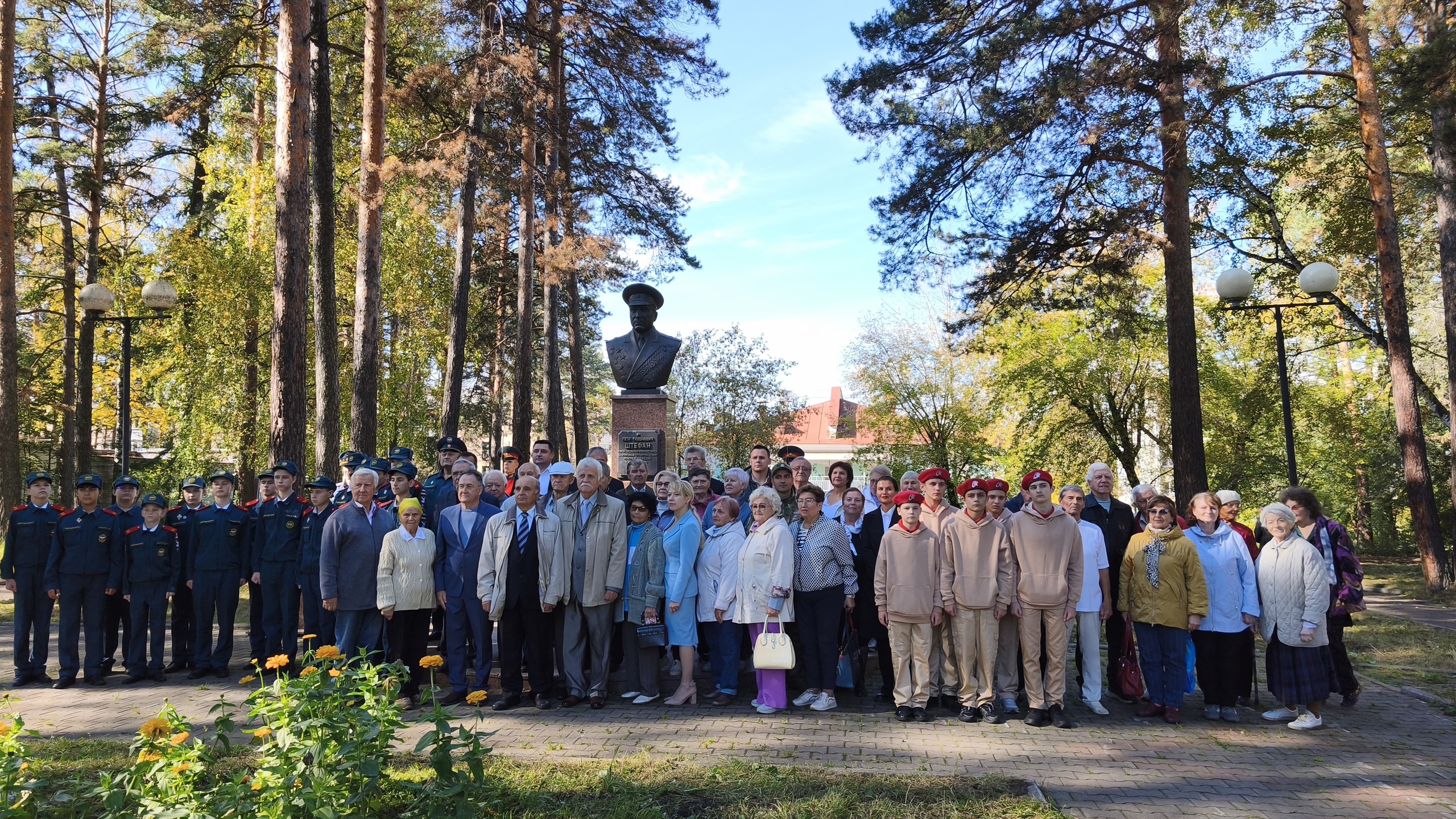 Сегодня в Железногорске состоялось памятное мероприятие, посвященное 115-й годовщине со дня рождения Петра Тихоновича Штефана – легендарного начальника Управления строительства «Сибхимстрой», Заслуженного строителя РСФСР, Почётного гражданина Железногорска